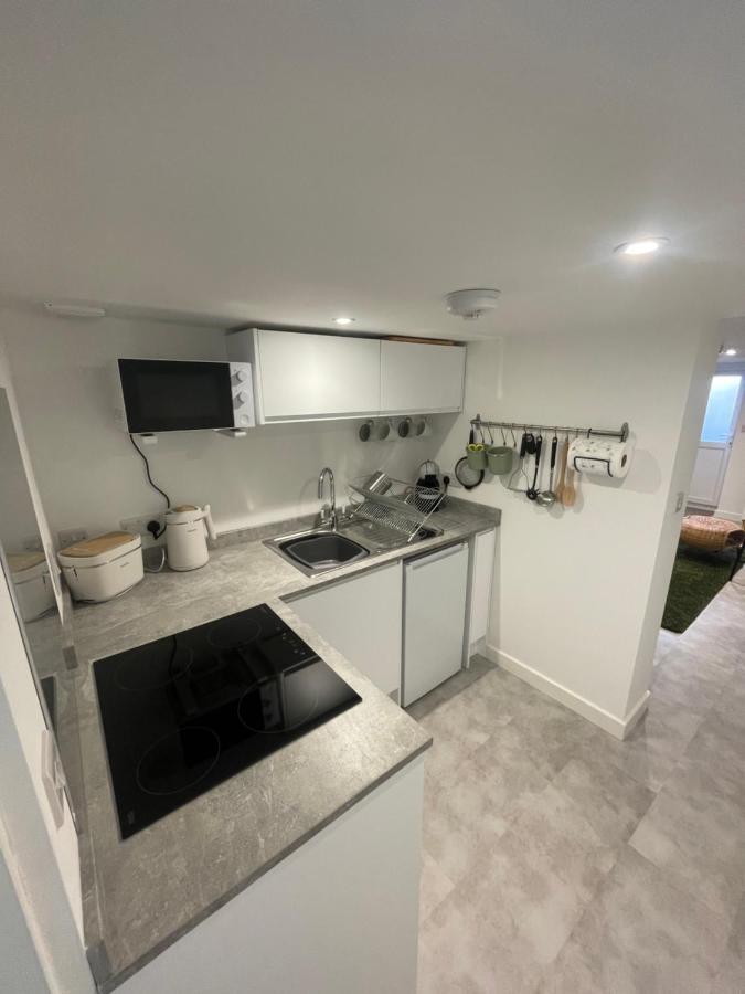 Quaint Central Basement Apartment Hereford Luaran gambar